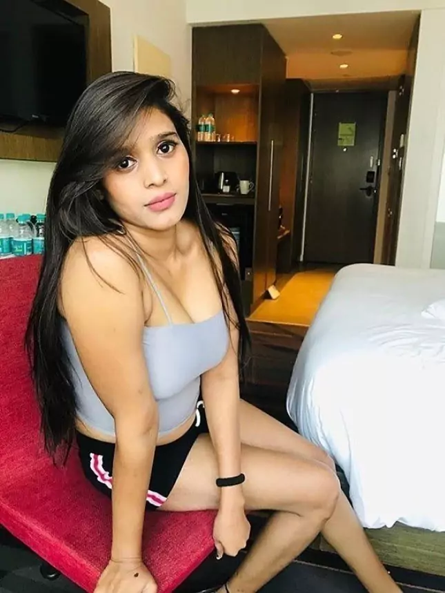 कॉल गर्ल्स सर्विस  टिट्टाकुडी